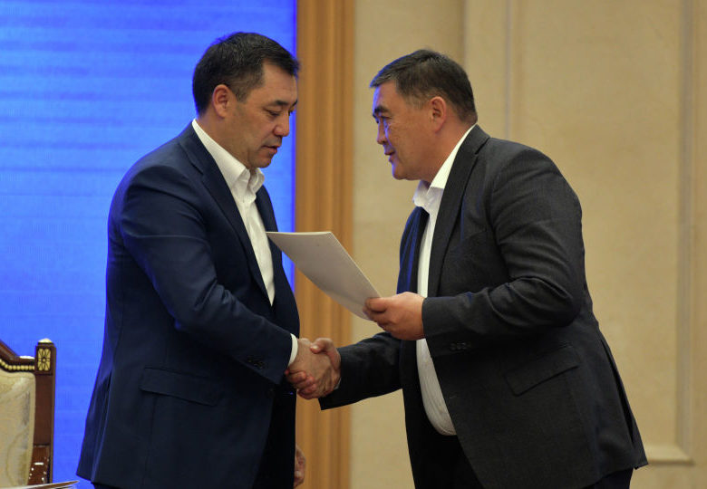 "Мага бардык талапкерлер бирдей. Садыр мен үчүн жакшы көргөн досум" дейт Камчыбек Ташиев