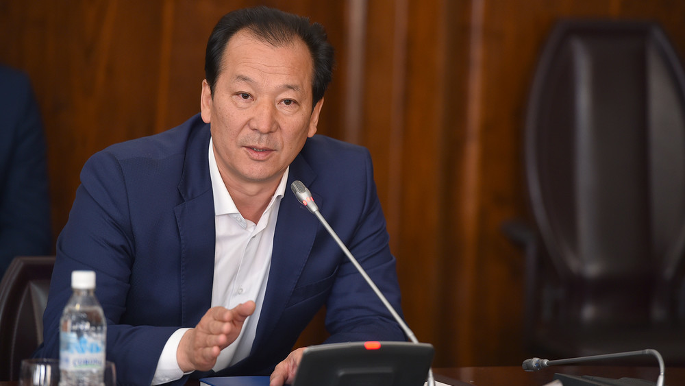 Бактыбек Аманбаев: "Аймактардагы өкмөттүн өкүлдөрү жетектеген облустун өнүгүүсүнө кызыкдар болушу керек"