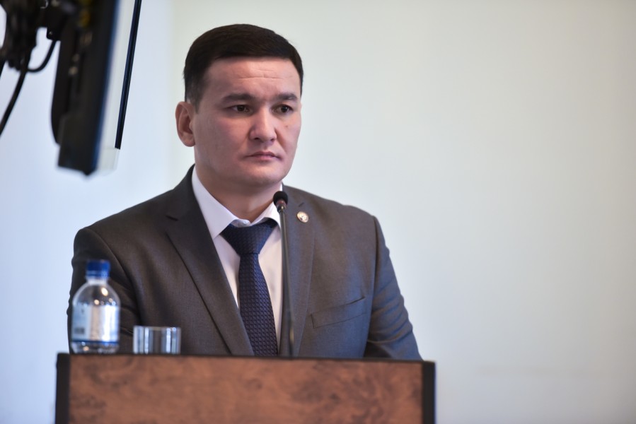 "Бишкек башкы архитектура" муниципалдык кызматынын жетекчиси Асхат Түлөбердиев УКМК тарабынан кармалды