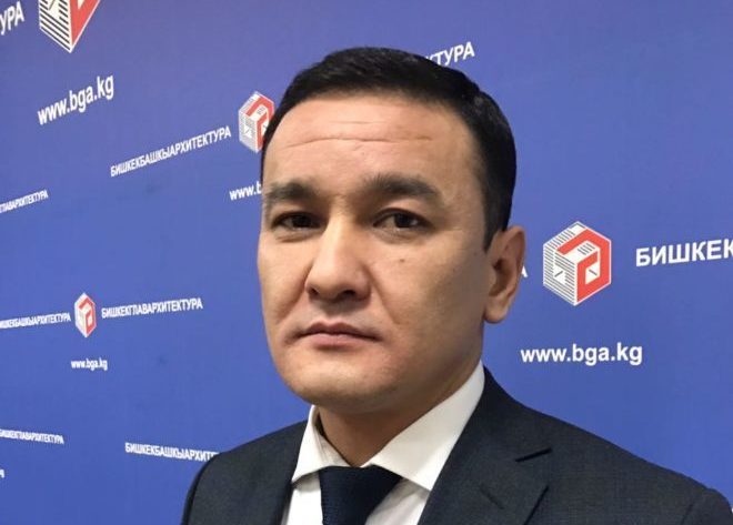 Коррупцияга шектелип кармалган “Бишкек башкы архитектуранын” башчысы үй камагына чыкты