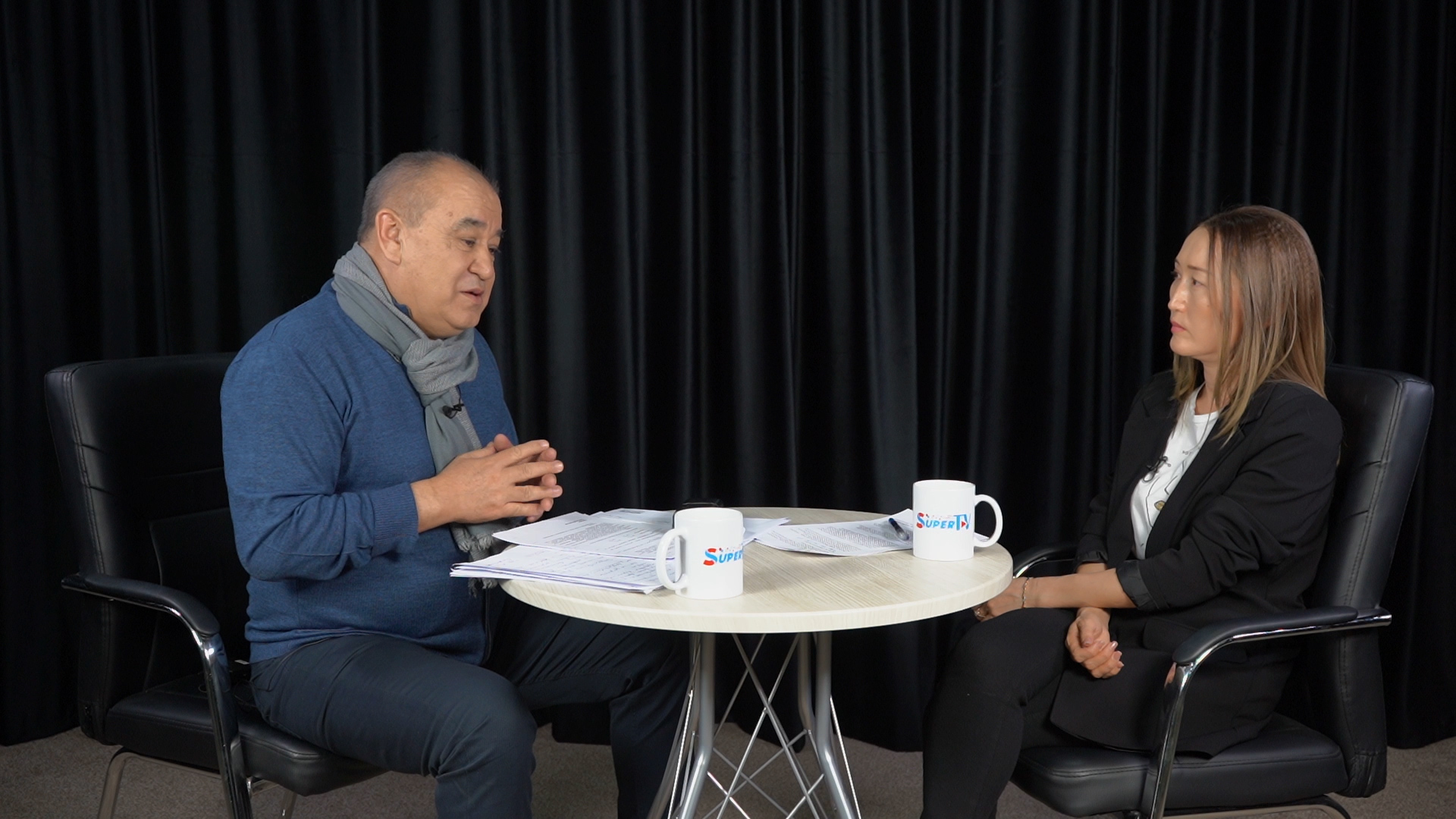 Өмүрбек Текебаев: "Партия түзүп байыган адамды көргөн жокмун"