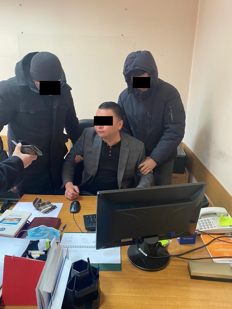 Президенттин басма сөз кызматынын башчысы Нургазы Анаркулов кармалды