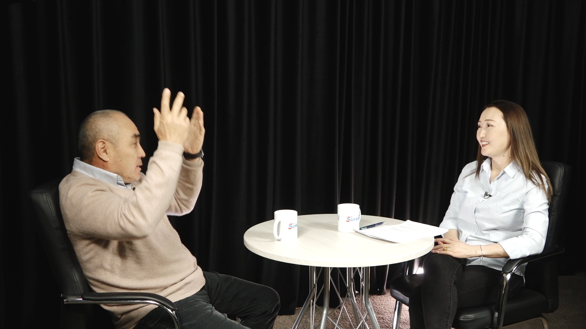 Жумадил Эгембердиев: "Тоонун башына шаар куруп койдум. Түшүнгөн кишиге бул - модель"