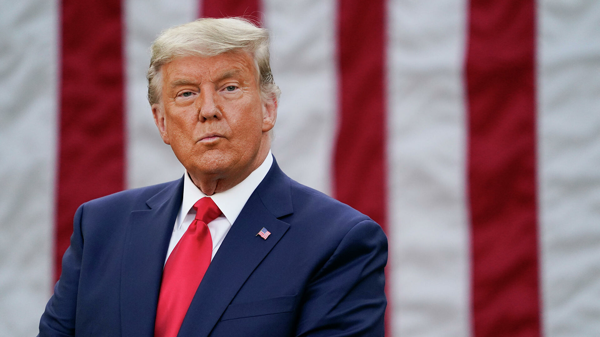 Твиттер Дональд Трамптын жеке баракчасын биротоло жаап салды