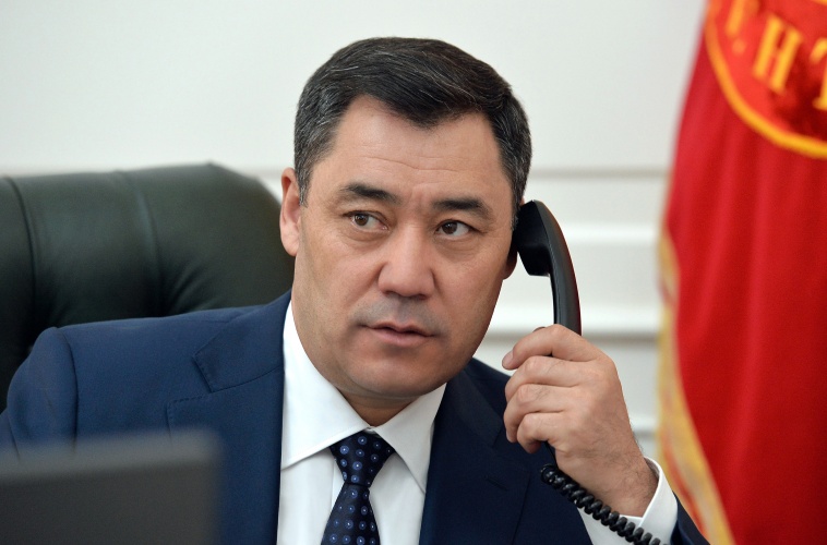 Жапаров Казакстандын президенти Токаев менен телефон аркылуу сүйлөштү