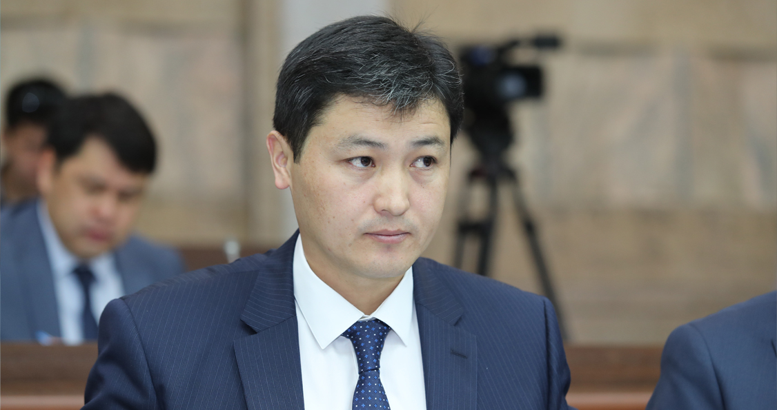 Жаңы өкмөт башчы болом деп жаткан Улукбек Мариповдун өмүр баяны