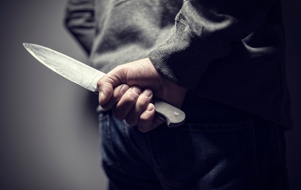 Ош шаарында 2 өспүрүм бычакталып, бирөөсү каза болду