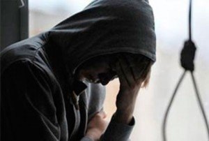 Сокулукта спорт залдан окуучу кыз асынган абалда табылды