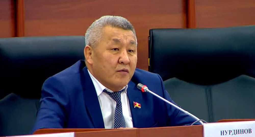 Депутат Өзбекстан Кыргызстандын нефтин пайдаланып жаткандыгы үчүн акы төлөш керек деп эсептейт