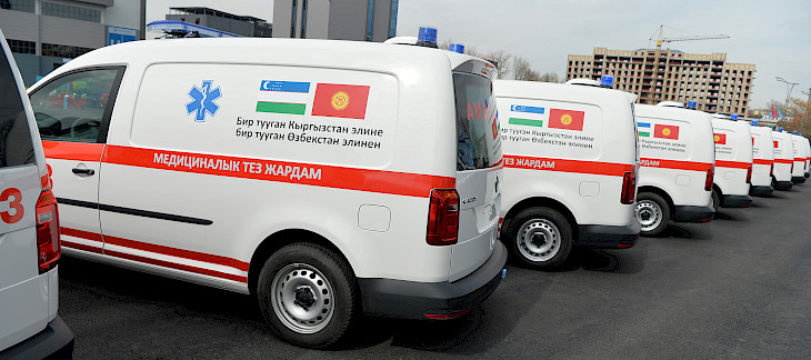 Өзбекстан Кыргызстанга 20 "Тез жардам" унаасын белек кылды