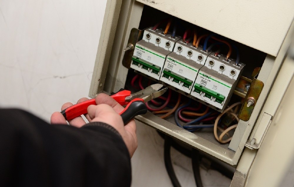 Эртең Бишкектин айрым жерлеринде жарык убактылуу өчүрүлөт