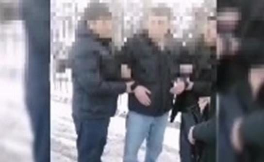 Айып пул маселесин чечип берүү үчүн акча алып жаткан жеринен Базар-Коргон райондук электр тармагынын юристи кармалды