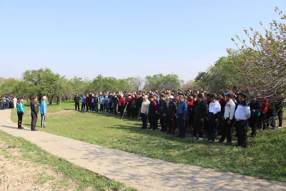 Жалал-Абадда миңден ашуун киши ишембиликке чыкты