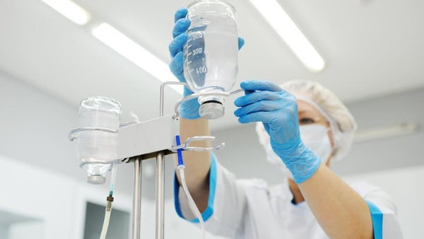 Уу-коргошунга ууланып, ооруканага түшкөндөр боюнча министрлик үн катты