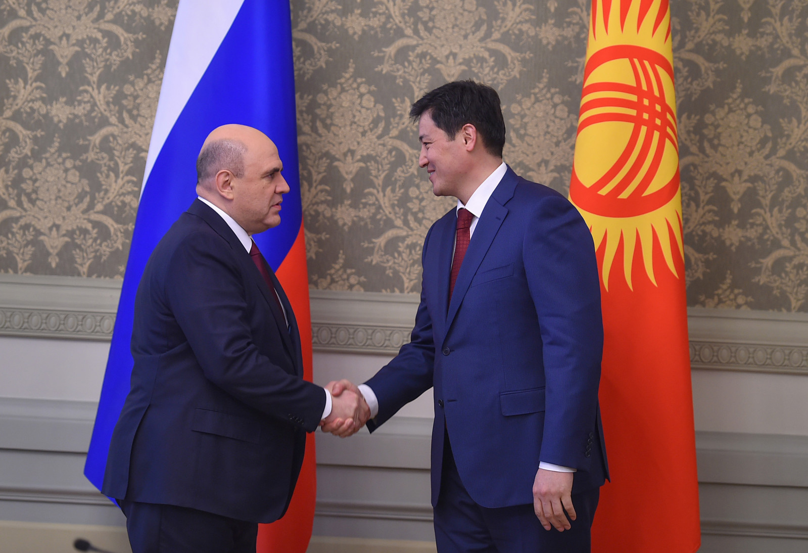 Улукбек Марипов Михаил Мишустинди күзүндө Бишкекке келип кетүүгө чакырды