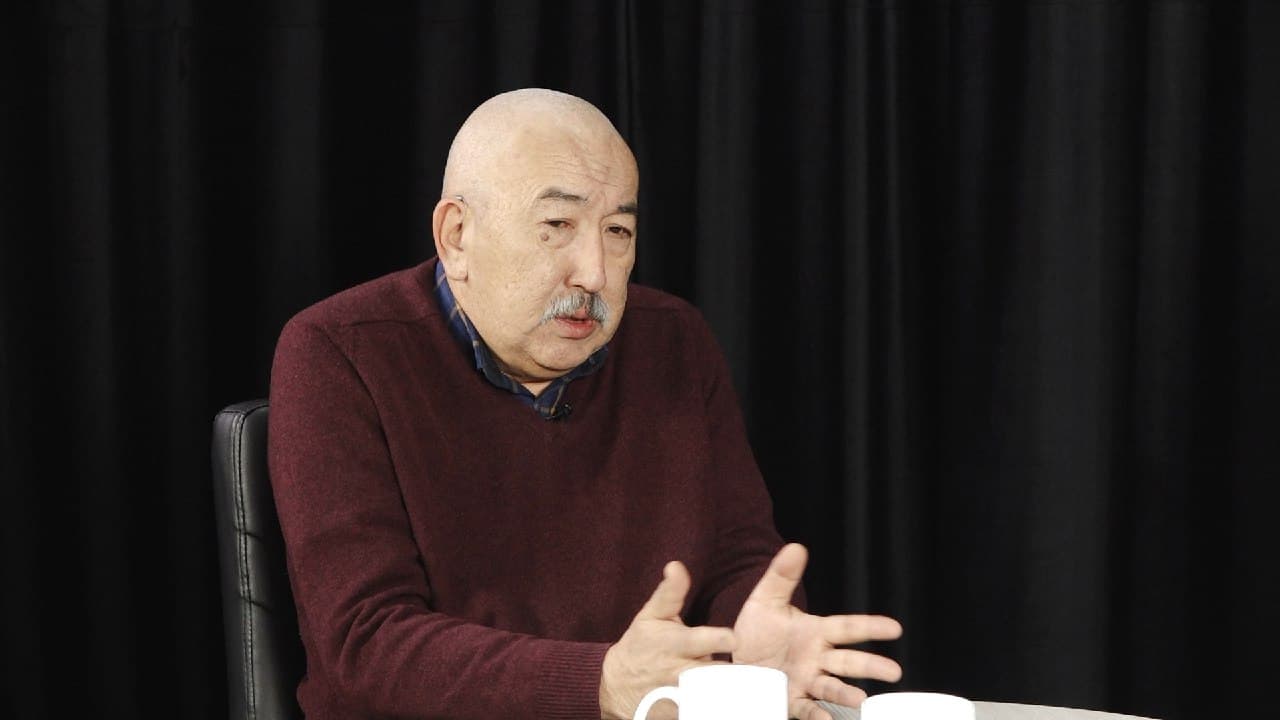 Исхак Масалиев: "Кайран элим, алданып эле жүрөт экенсиң! Бирөөнүн бийлиги үчүн өмүрлөрүнөн ажыраган балдарга таазим кылабыз"