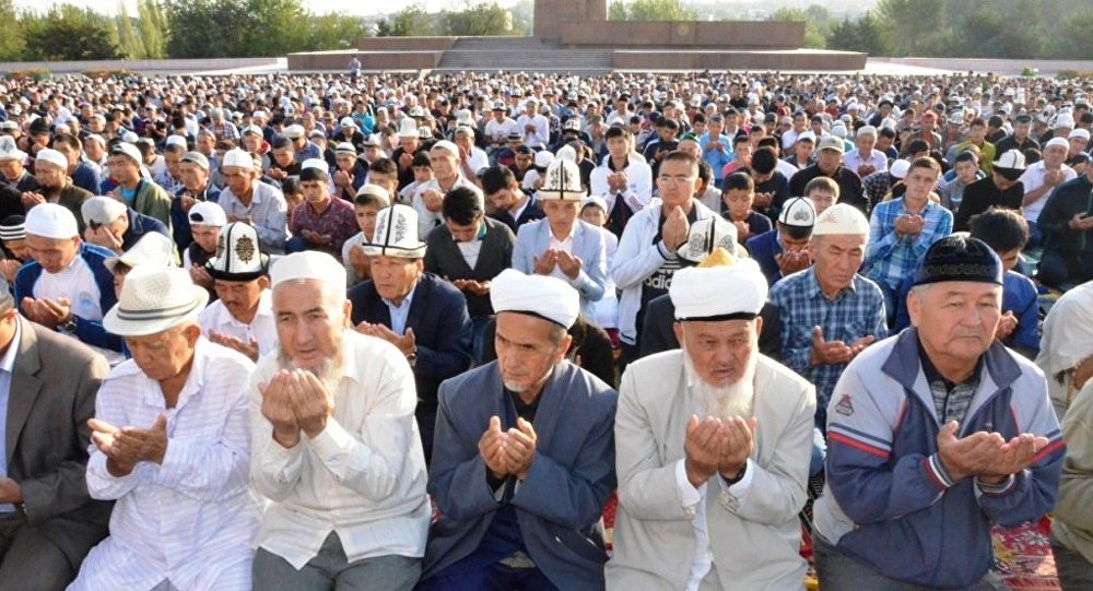 Ош шаарынын борбордук аянтында Айт намаз окууга тыюу салынды