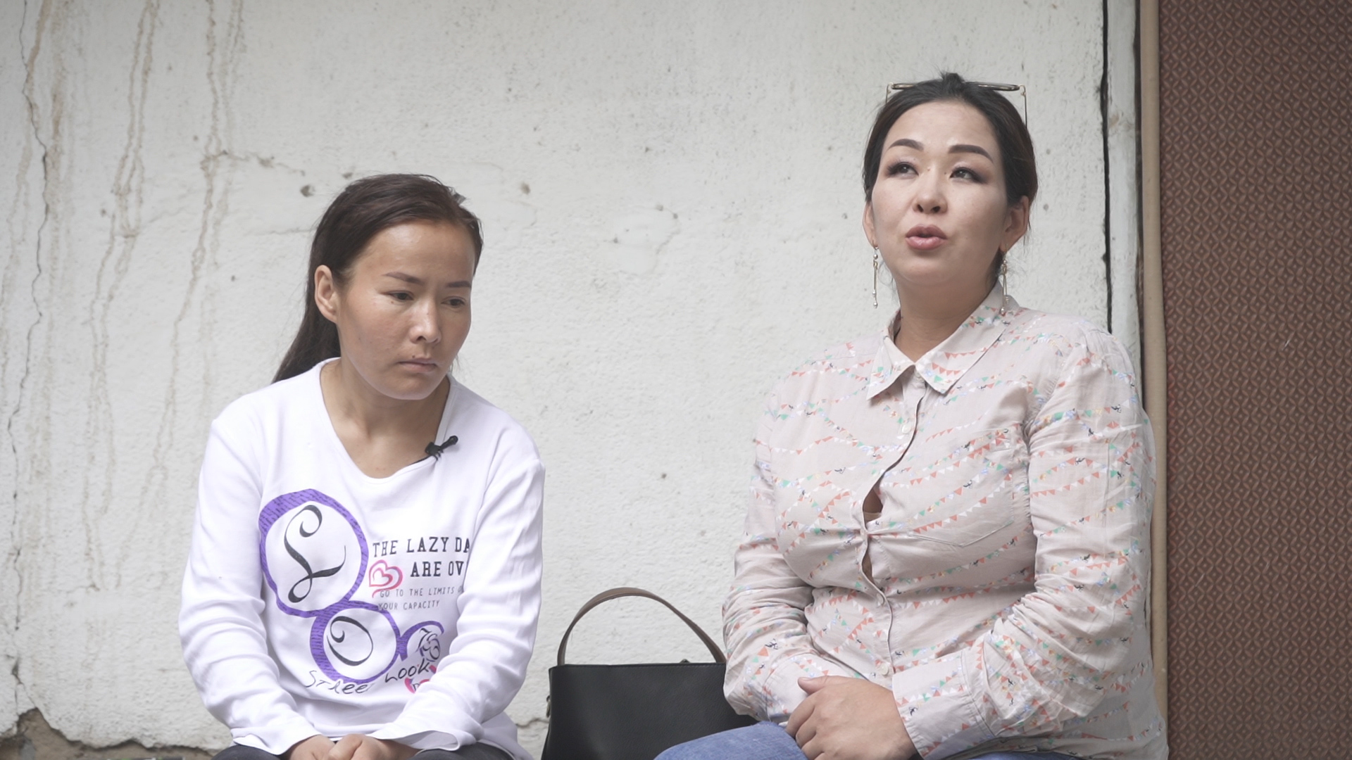 “Биринчи күйөөм сабап, асып койгон күндөрү болгон” дейт 27 жаштагы келин