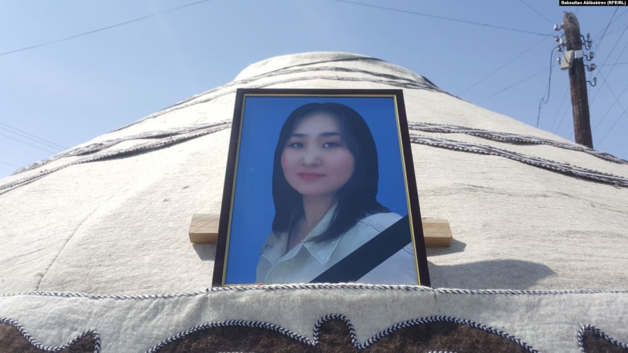Уурдалып, кийин муунтулуп өлтүрүлгөн Айзада Канатбекованын иши боюнча сот бүрсүгүнү башталат