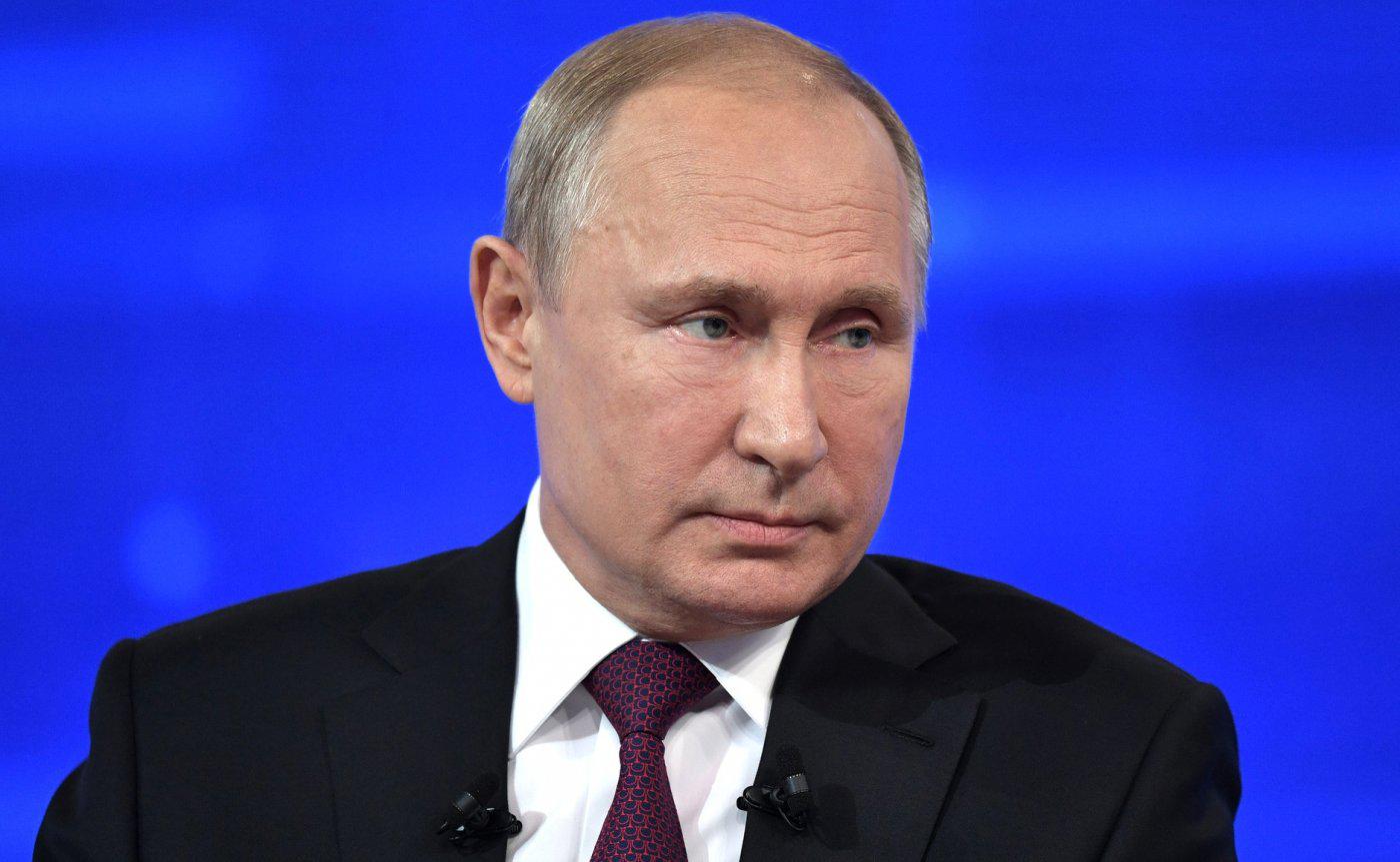 Владимир Путин: "Орусия Кыргызстан менен Тажикстандын ортосундагы курч маселелерди чечүү үчүн андан көз каранды болгондун баарын жасайт"