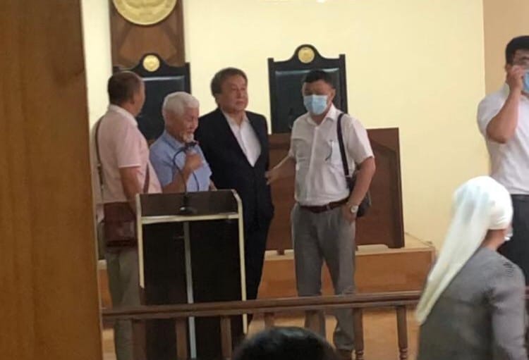 Депутат Асылбек Жээнбеков камакта калтырылды