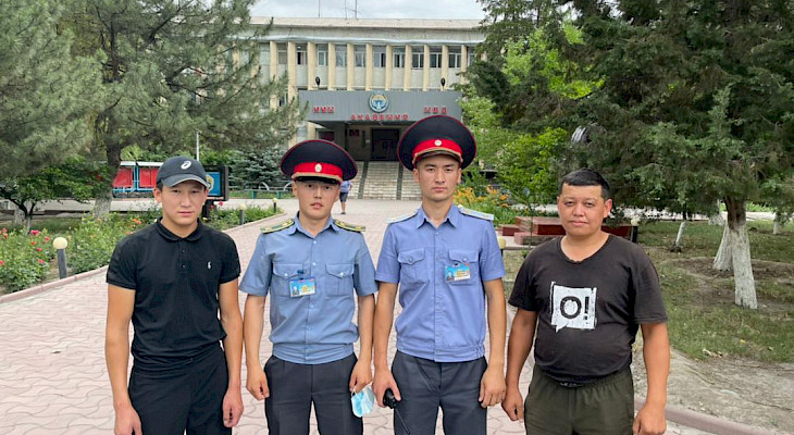 ИИМ академиясынын курсанттары сууга аккан кызды куткарып калышты