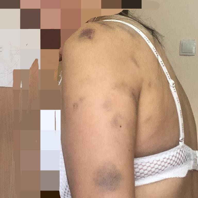 "Ажырашканыбызга карабай, сабап, унаамдын айнегин чагып салды". 4 балалуу келиндин окуясы