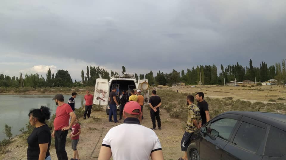 Ысык-Атада 16 жана 18 жаштагы кыздар көлмөгө чөгүп кетти (сүрөт)
