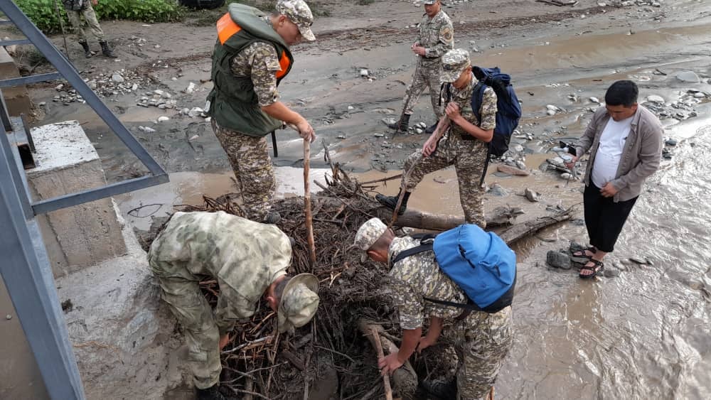 Аксыда сел алып кеткен 8 адамдын аты-жөнү такталды