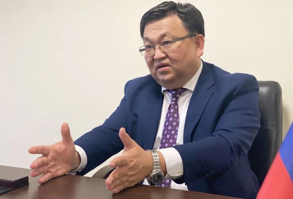 Азиз Аалиев Министрлер кабинетинин төрагасынын биринчи орун басары болуп дайындалды