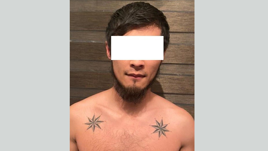 Чүйдө 18 жаштагы жигит токмоктолуп, ооруканага түштү. Шектүү кармалды