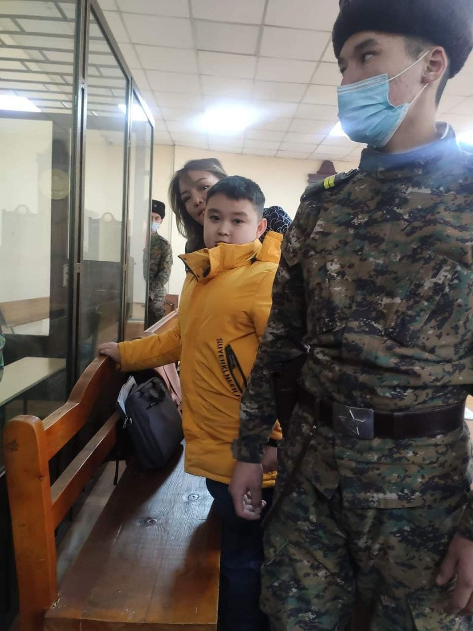 Уулу сотко келди. Калмаматовдун бөгөт чарасын кароо кийинкиге калтырылды