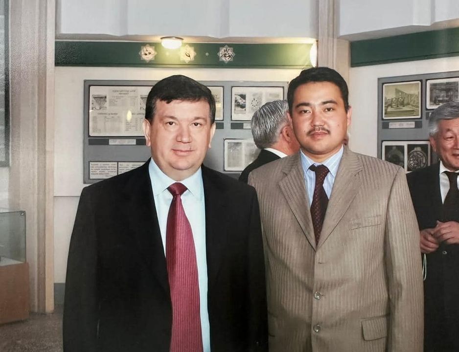 Нурланбек Шакиев менен Өзбекстандын президентинин 17 жылдан кийинки жолугушуусу (сүрөт)
