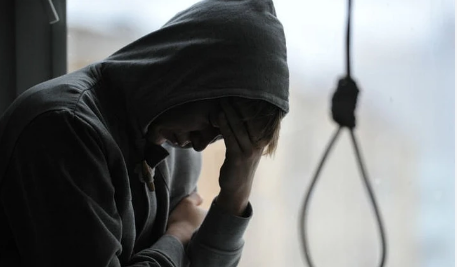 Чүйдө дагы бир 17 жаштагы өспүрүм асынган абалда табылды
