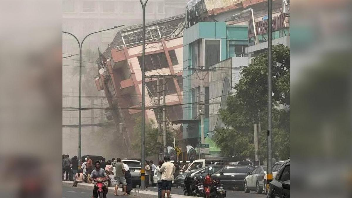 Мьянмада күчү 7,7 баллга жеткен жер титирөө катталды (видео)