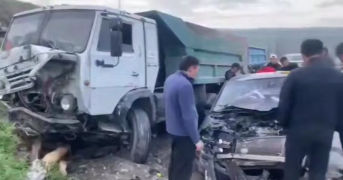 "Ала-Арча" паркына барчу жолдо катталган жол кырсыктын видеосу тарады