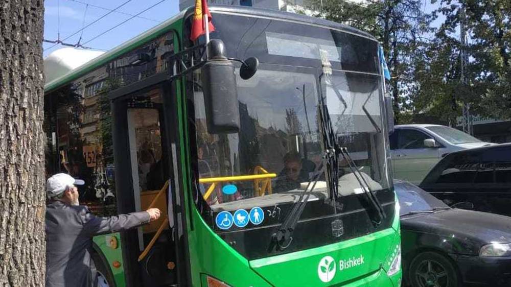 9-майдан тарта Бишкектеги бир нече автобустун кыймылы өзгөрөт