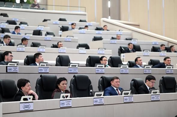 Жогорку Кеңештин депутаттык топторунун аты өзгөртүлдү
