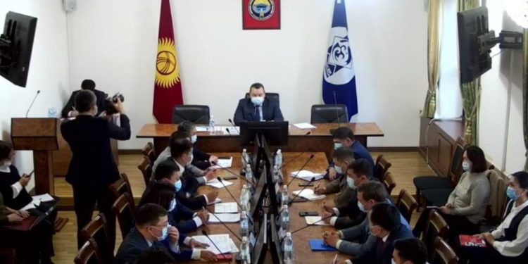 Балбак Түлөбаев: «Коронавирустун эң жогорку көрсөткүчү 15-20-ноябрга чейин катталышы мүмкүн»