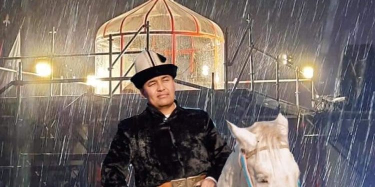 Дөөлөт Сыдыковдун манас айтканга чейин жана андан кийинки абалын салыштыруу үчүн кан алынды