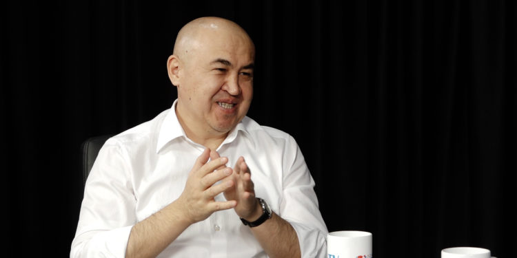 #САЯСИЙ_КОКТЕЙЛЬ Алтынбек Сулайманов: «Мындай чач жасалгага суктанып эмес, аргасыздан өткөм»