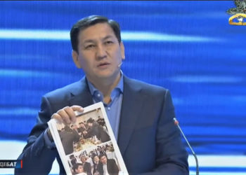 Жапаров «кылмыштары бар» деген Сегизбаевге жооп кайтарды