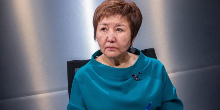 Жогорку Соттун төрайымы Гүлбара Калиева ооруп калып, бейтапканага жаткырылды