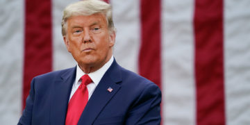 Твиттер, Фейсбук, Инстаграм, Ютуб Трамптын «оозун жаап койду»