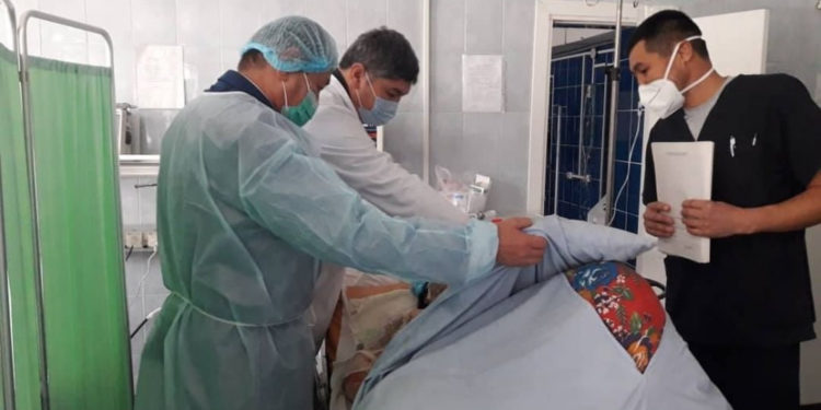 Таласта кафеден чыккан өрттөн жабыркагандар Бишкекке которулат