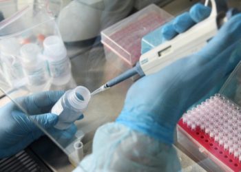 Чет өлкөгө чыгуу үчүн эки менчик лабораторияга да ПЦР-тест жүргүзүүгө уруксат берилди