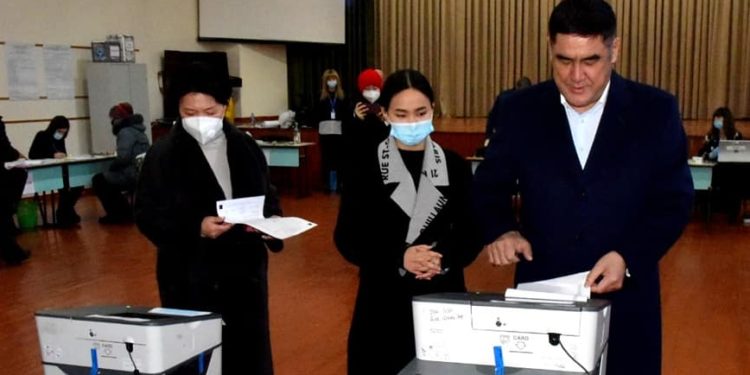 Курсан Асановдун жубайы сурак учурунда эсин жоготту. УКМК буга карата эмне дейт?