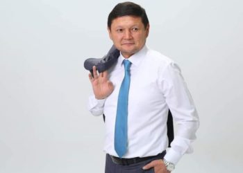 «Керек болсо, көбү камалат». Жапыкеев пандемияга жооптуу болгон чоңдорду суракка чакырып баштады