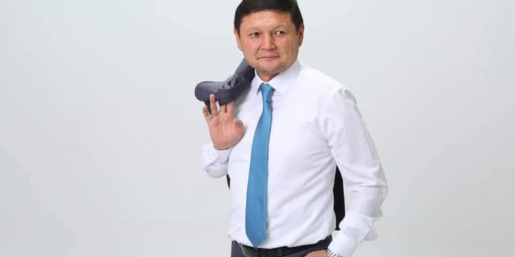 «Керек болсо, көбү камалат». Жапыкеев пандемияга жооптуу болгон чоңдорду суракка чакырып баштады