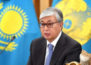 Казак президенти Касым-Жомарт Токаев парламентке өтүү босого чегин азайтууну сунуштады